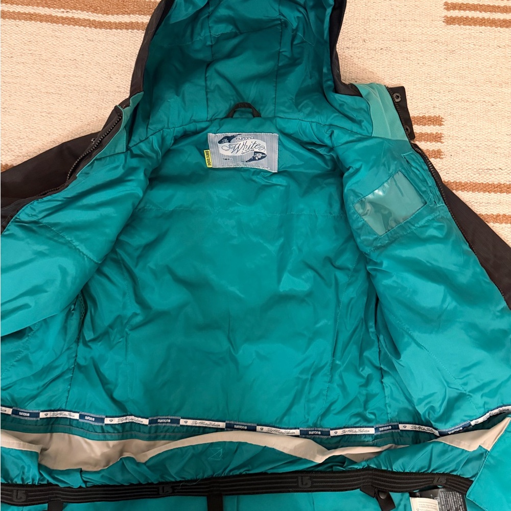 Burton Women's grey Snowboard Jacket - Picture 2 of 7